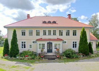 Kartanon kattoremontti